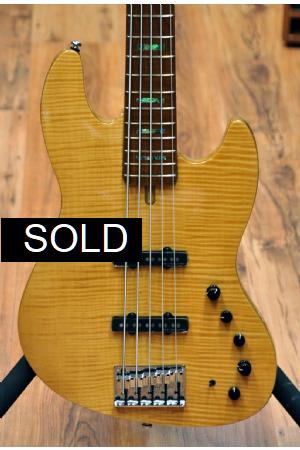 Sire Marcus Miller V10-5 2nd Gen Swamp Ash Natural Roasted Maple Sire Marcus Miller V10-5 2nd Gen Swamp Ash Natural Roasted Maple